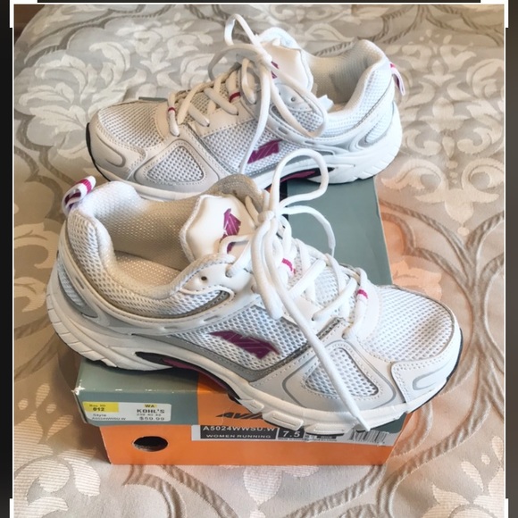 avia running shoes